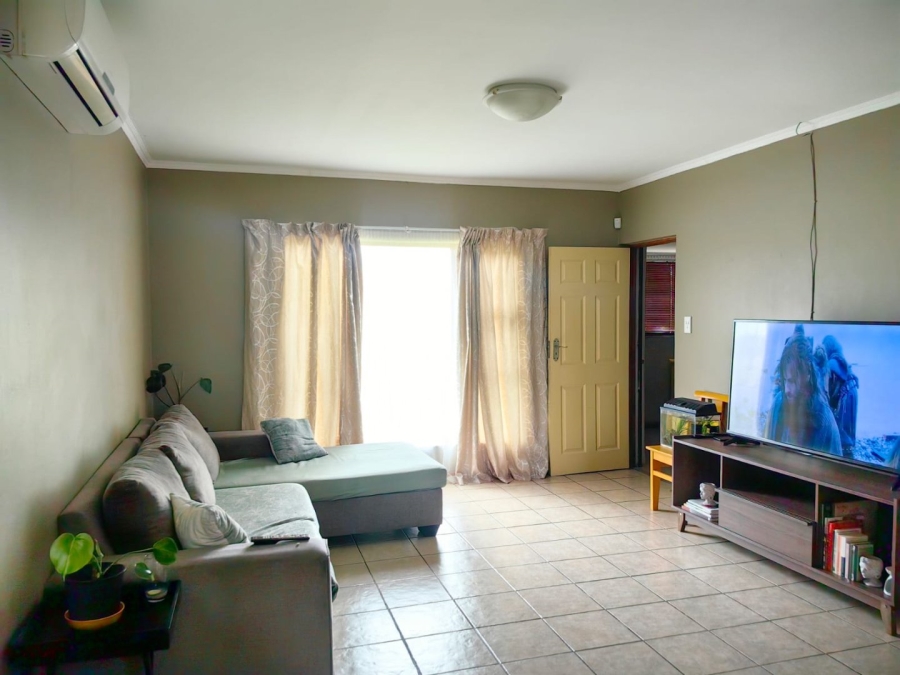 2 Bedroom Property for Sale in Hillside Free State